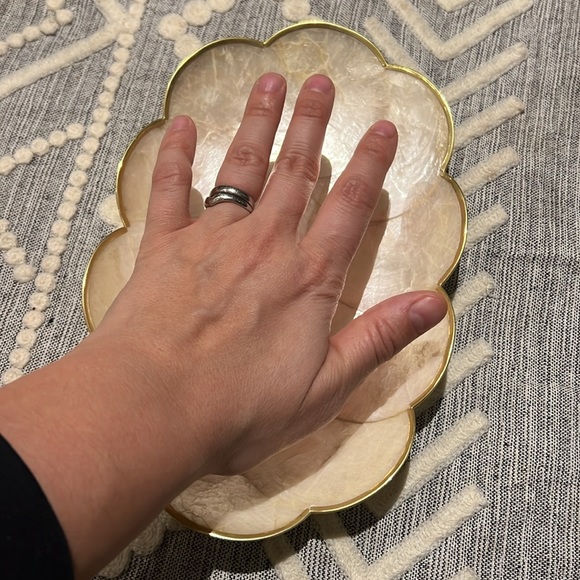 VINTAGE Capiz shell decorative trays with gold rim - Picture 8 of 9